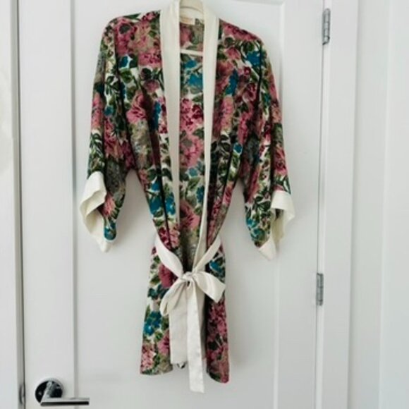 Vintage Floral Victoria's Secret Robe, One Size - Picture 1 of 9